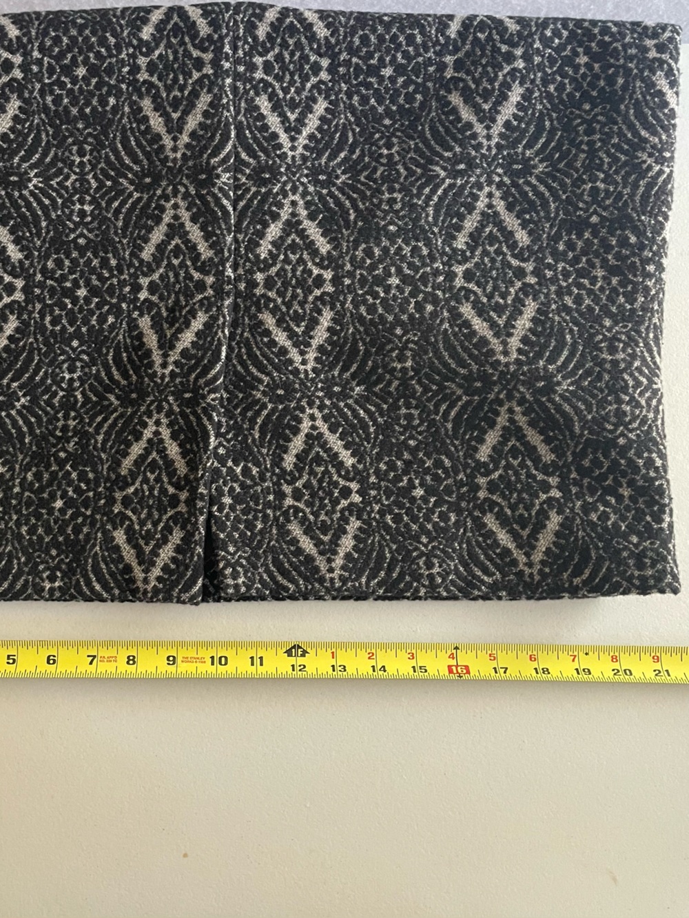 Talbots Black and Grey Damask Wool Blend Lined Skirt with Back Zipper, size 14 - Picture 6 of 9